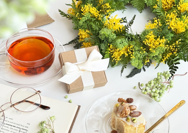 温かいお茶などリラックス用の小物