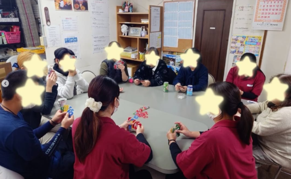過去に行われたUNO大会の様子