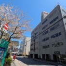 事業所の外観でです。2Fに事業所があります。