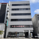 事業所の外観です。5階に事業所があります。