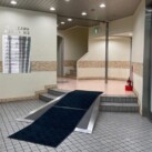 スロープやエレベーターも完備しておりますので、車椅子の方も安心してご利用可能です。