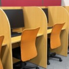 一台ごとに仕切られている場所もあるので、集中して取り組めます。