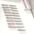 企業からの受託作業にはおみくじ作成のほか、お菓子の袋詰めなどもしています。