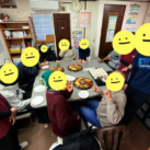 クリスマス会では、ケーキやオードブルも用意!