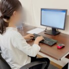パソコンでは、データの入力作業や事務作業に携われます。